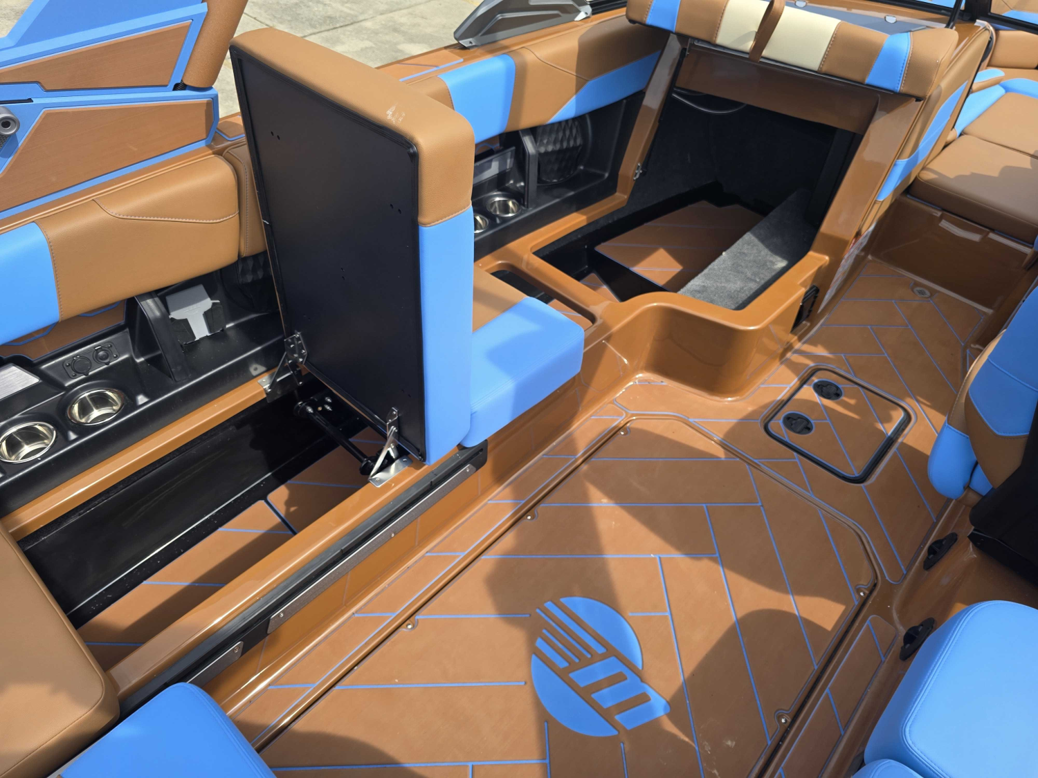 2027 Malibu Wakesetter 23 LSV