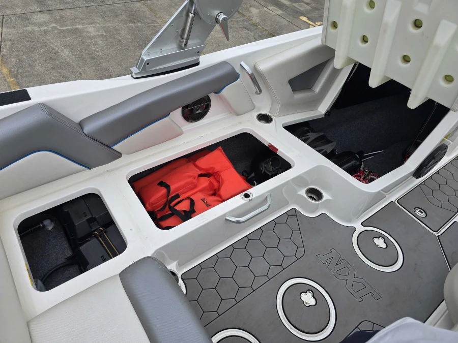 2019-mastercraft-nxt20-144993-image9