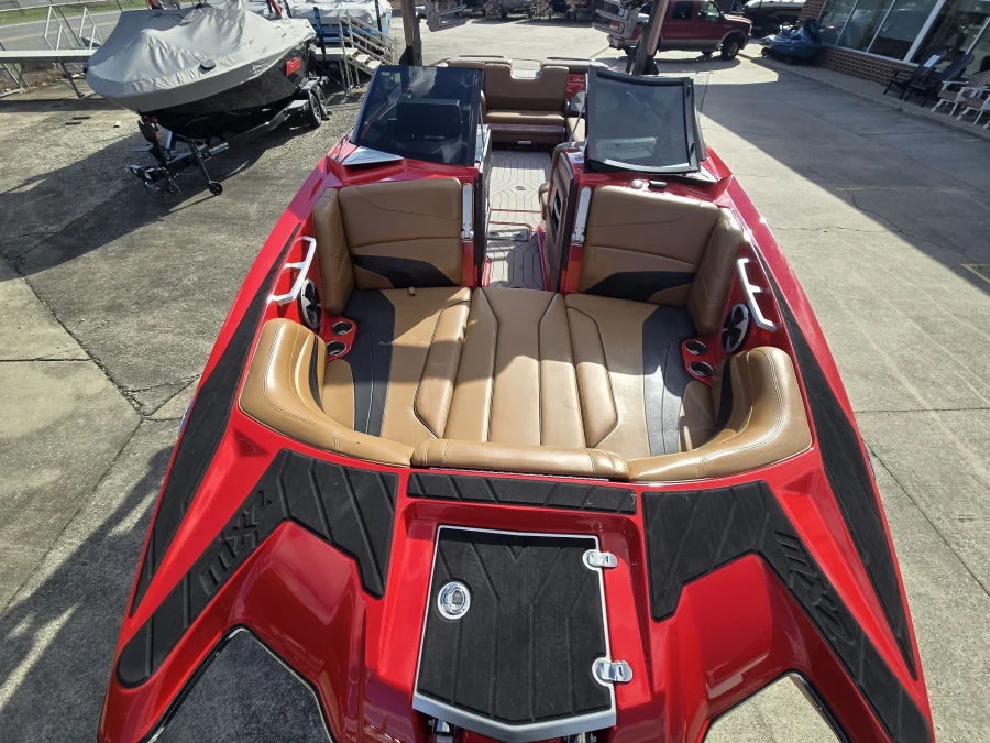 2019-malibu-wakesetter-24-mxz-144998-image3