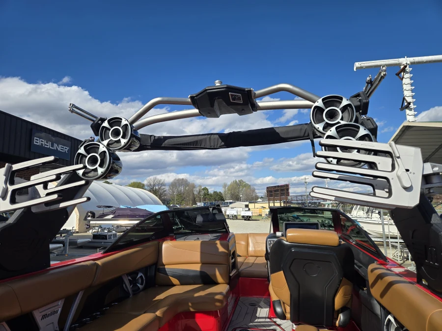 2019-malibu-wakesetter-24-mxz-144998-image8