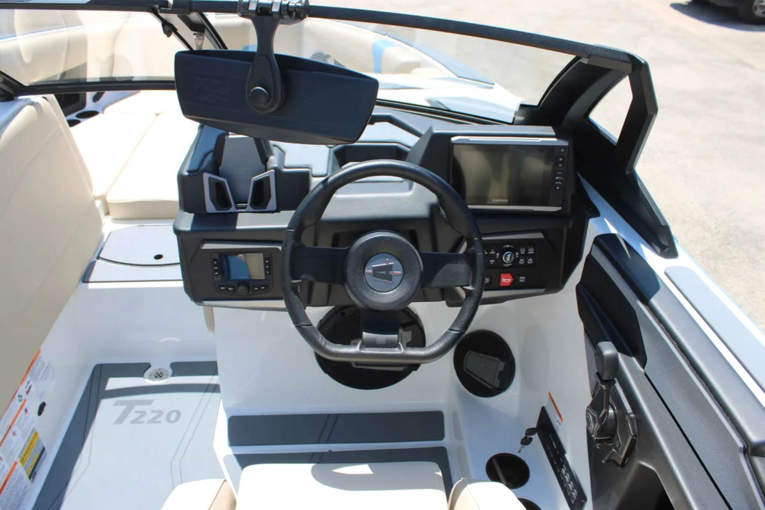 2027 Axis T220