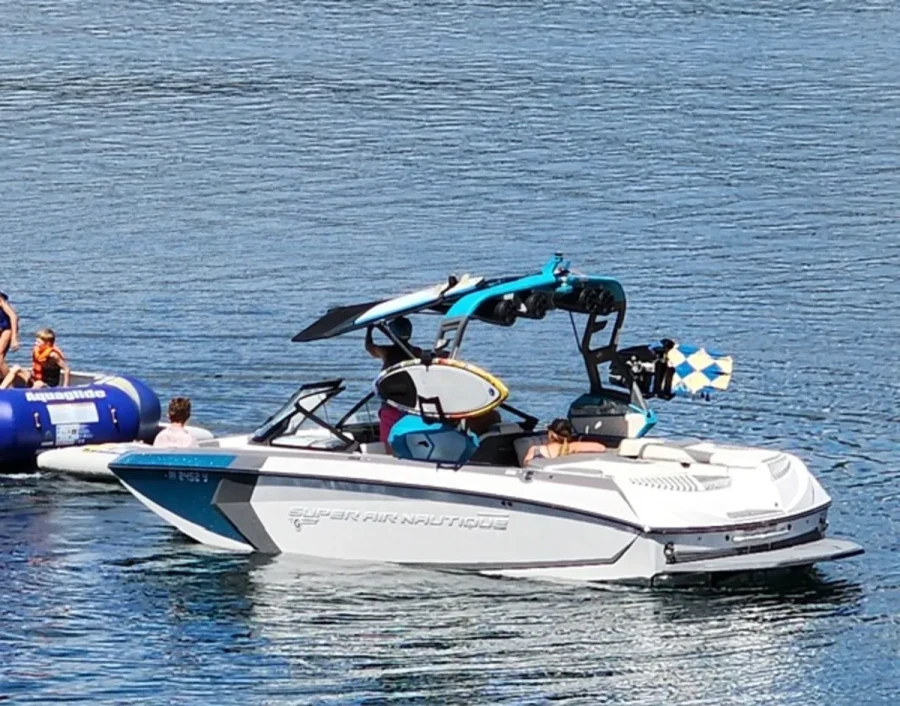 2019-nautique-g23-145008-image2.webp