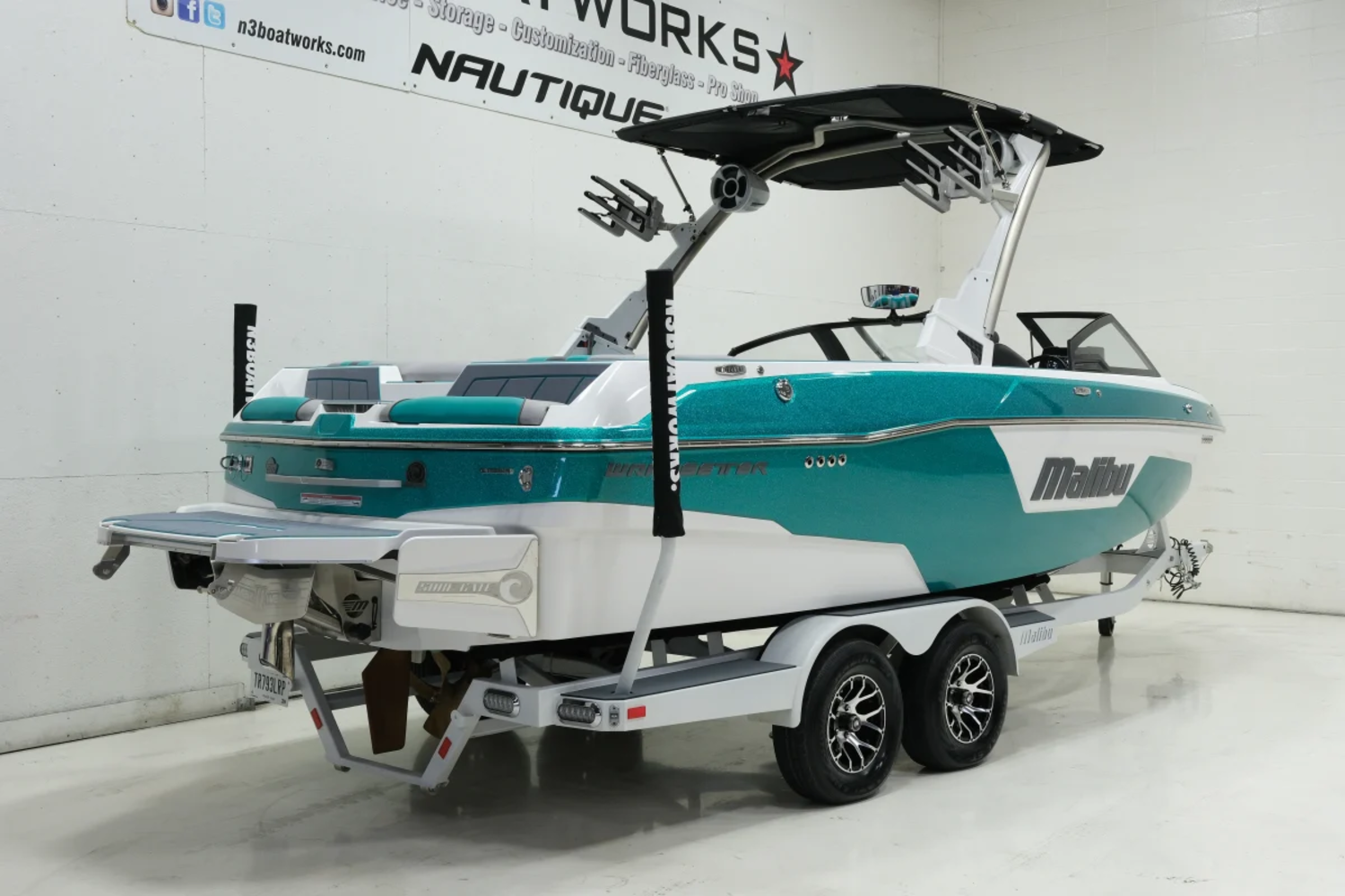 2021 Malibu 23 LSV
