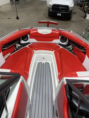2019-nautique-gs22-145015-image10.webp