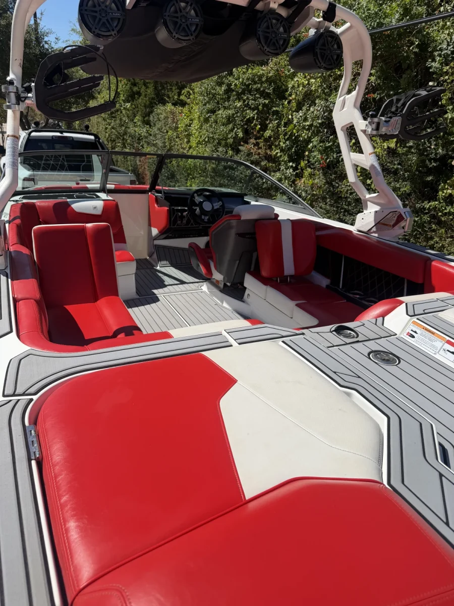 2019-nautique-gs22-145015-image5.webp