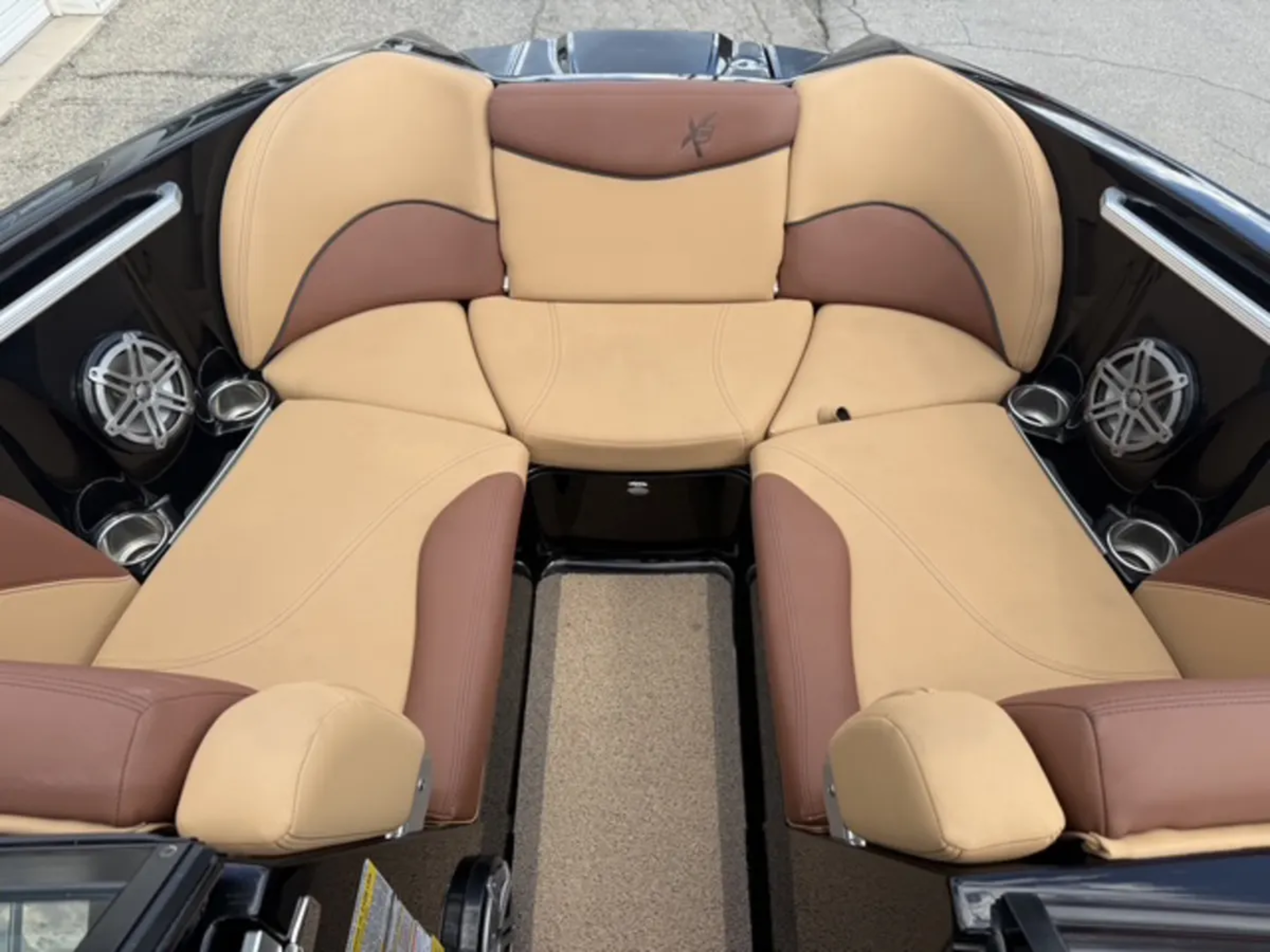 2017 23' MasterCraft X23 Surf Edition