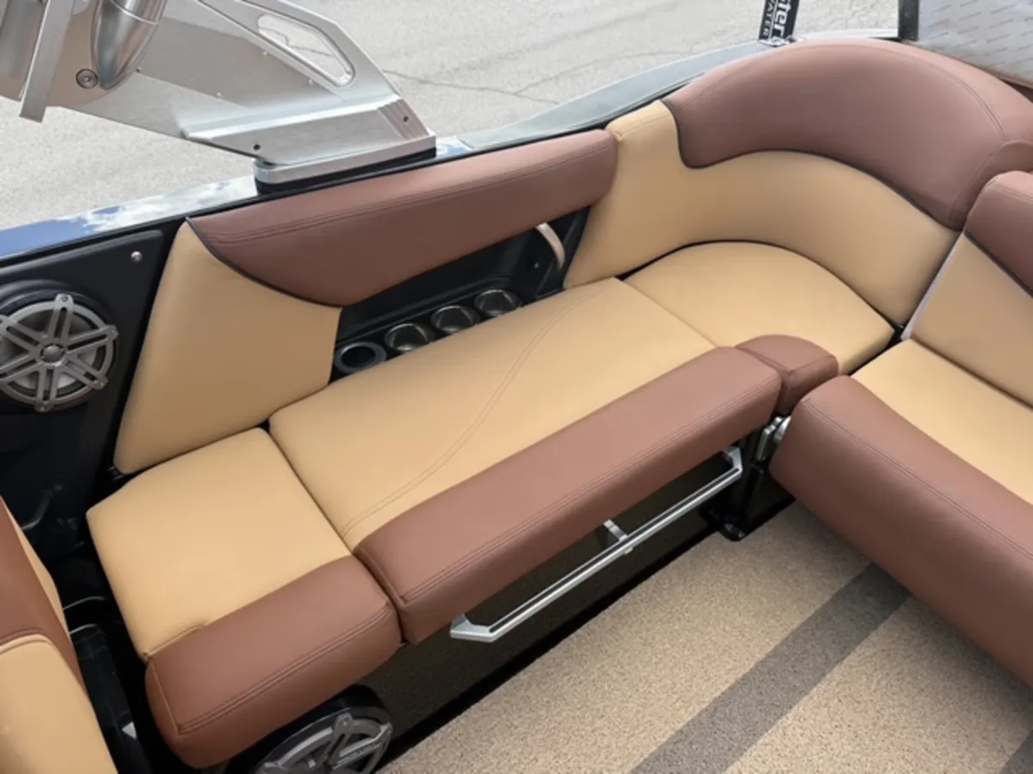 2017 23' MasterCraft X23 Surf Edition