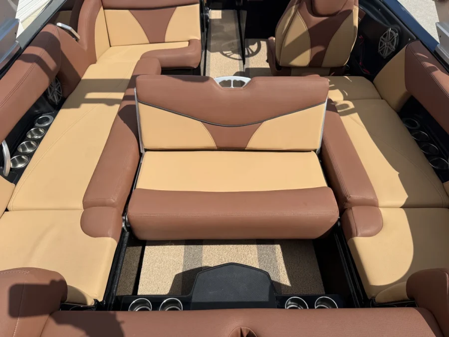 2017-mastercraft-x23-145018-image17.webp
