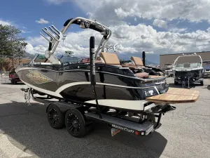 2017-mastercraft-x23-145018-image2.webp