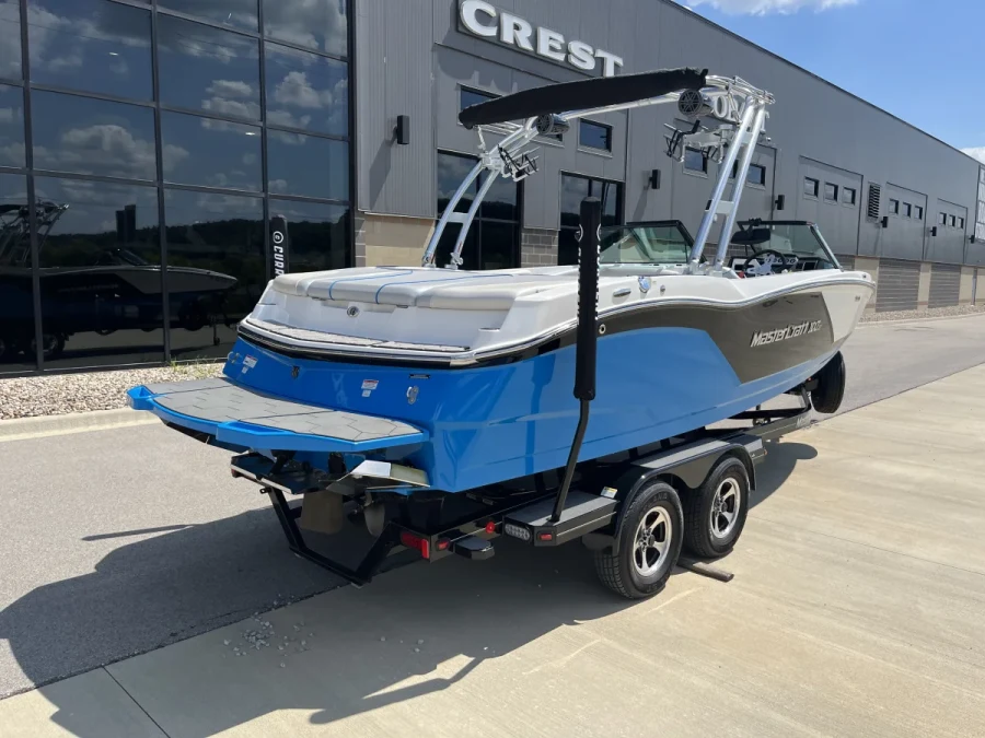 2017-mastercraft-nxt22-145019-image1.webp