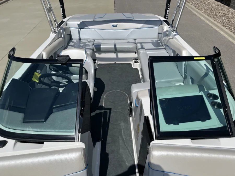 2017-mastercraft-nxt22-145019-image10.webp