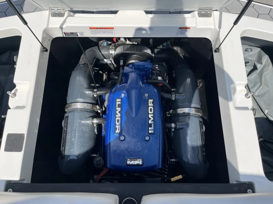 2017-mastercraft-nxt22-145019-image15.webp