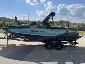 2024-mastercraft-x24-145020-image1.webp