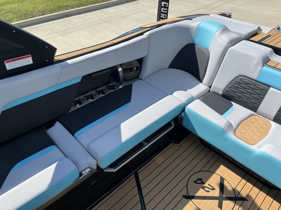 2024-mastercraft-x24-145020-image13.webp