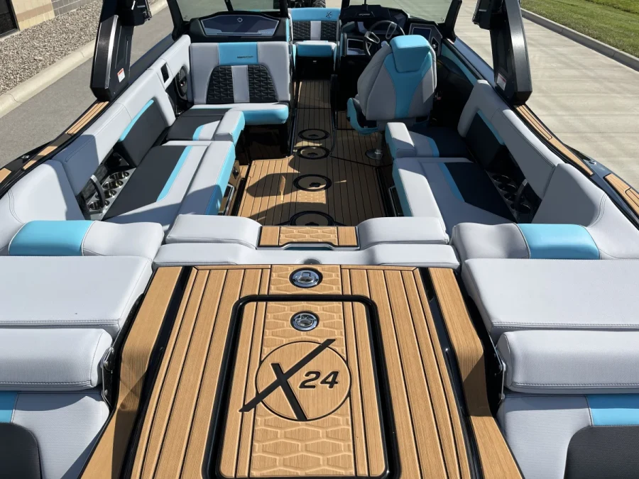 2024-mastercraft-x24-145020-image9.webp