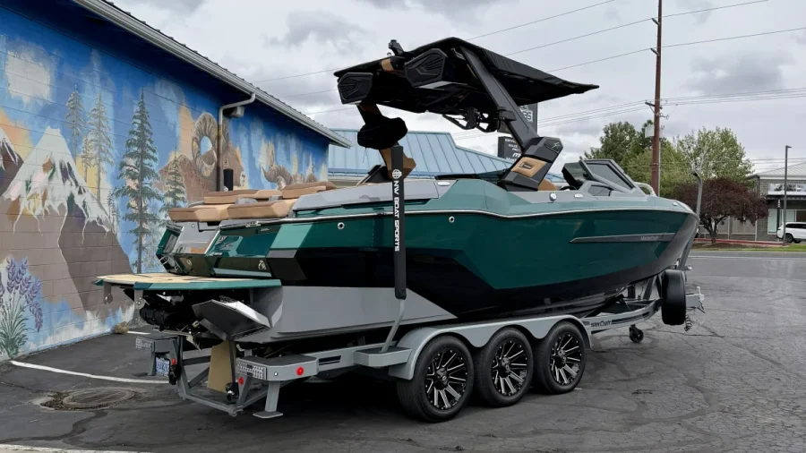 2026-mastercraft-x24-145022-image1_165748.webp