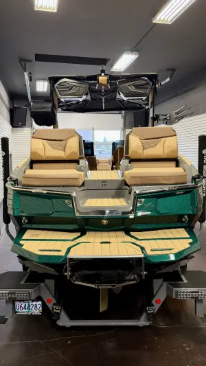 2026-mastercraft-x24-145022-image2.webp