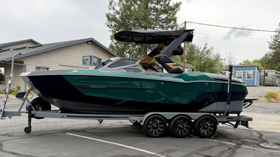 2026-mastercraft-x24-145022-image3_165749.webp