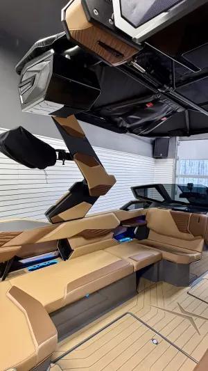 2026-mastercraft-x24-145022-image5.webp