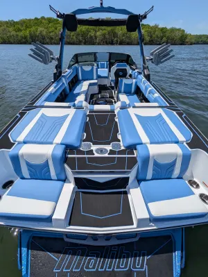 2026-malibu-wakesetter-25-lsv-145024-image1.webp