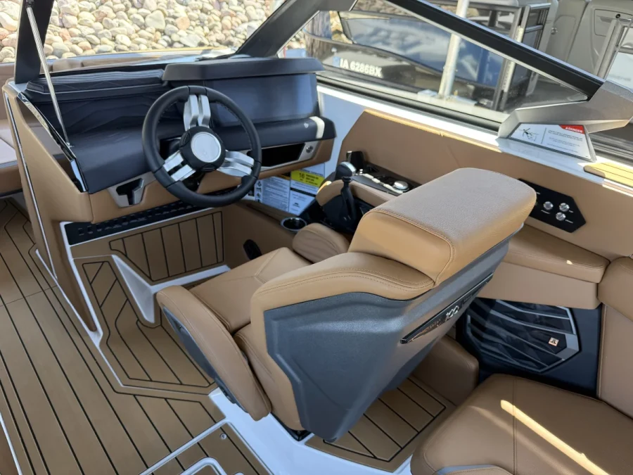 2025-nautique-g23-145030-image11.webp