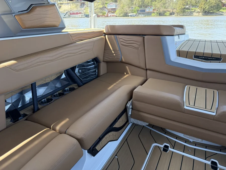 2025-nautique-g23-145030-image14.webp