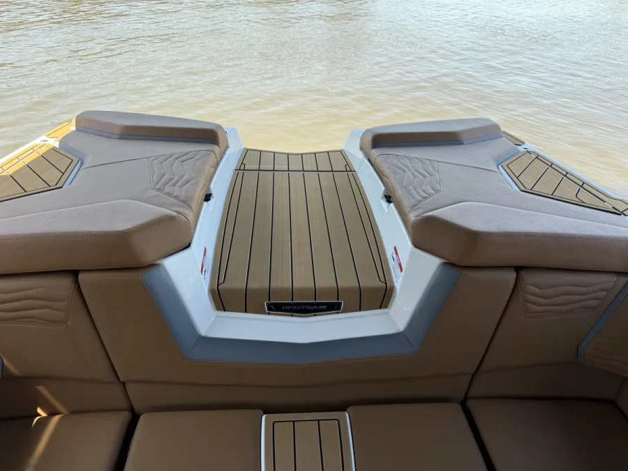 2025-nautique-g23-145030-image15.webp