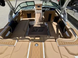 2027 MasterCraft XT22  Icon