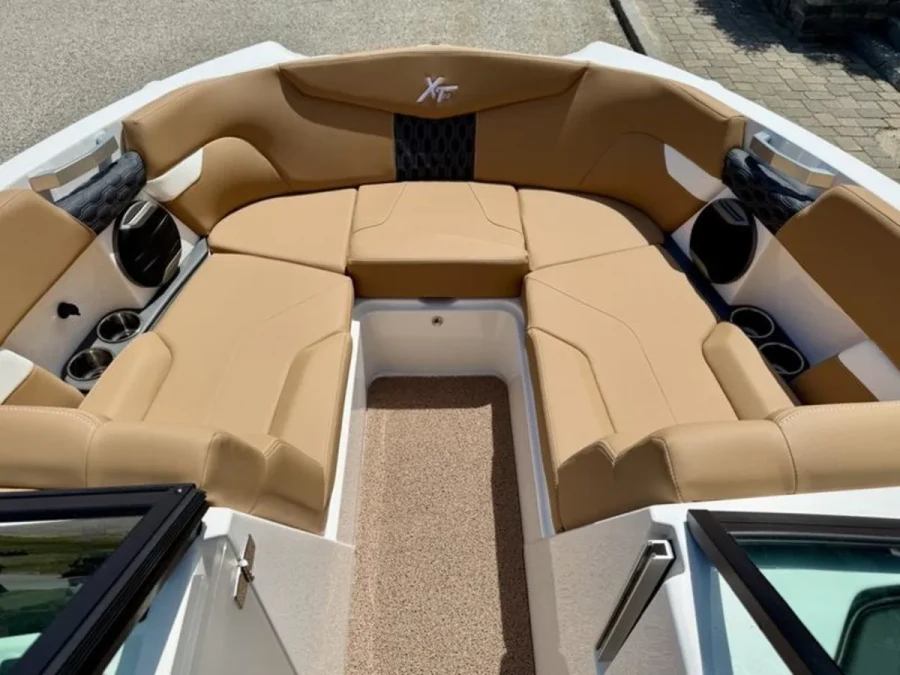 2027-mastercraft-xt22-146248-image5.webp