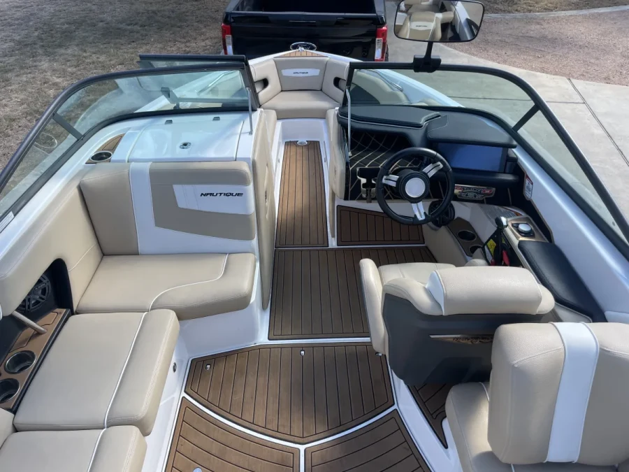 2020-nautique-super-air-nautique-230-146252-image1.webp