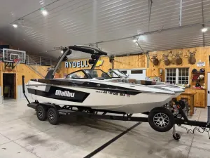 2021-malibu--wakesetter-23-mxz-146267-image0.webp