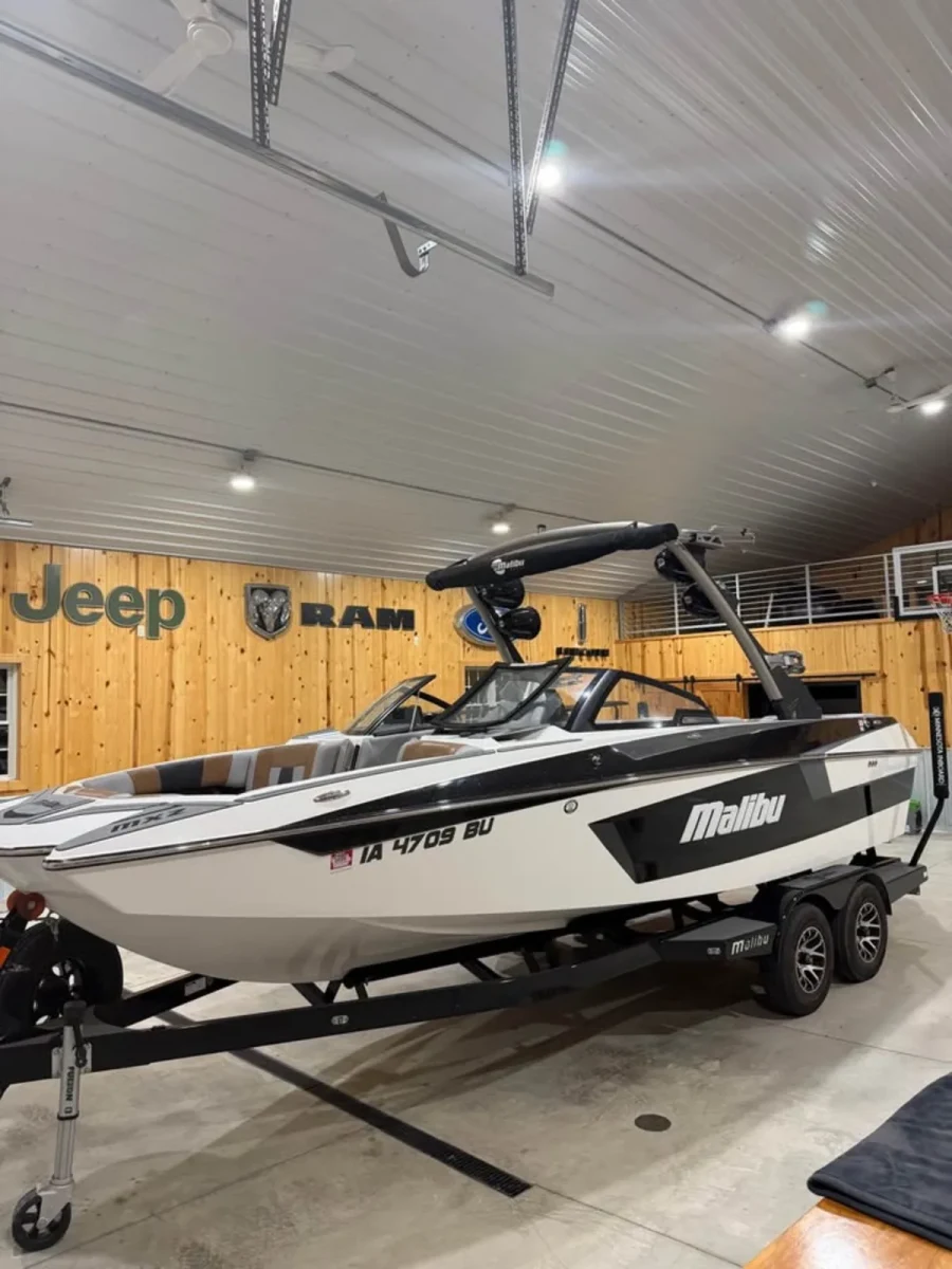 2021-malibu--wakesetter-23-mxz-146267-image2.webp
