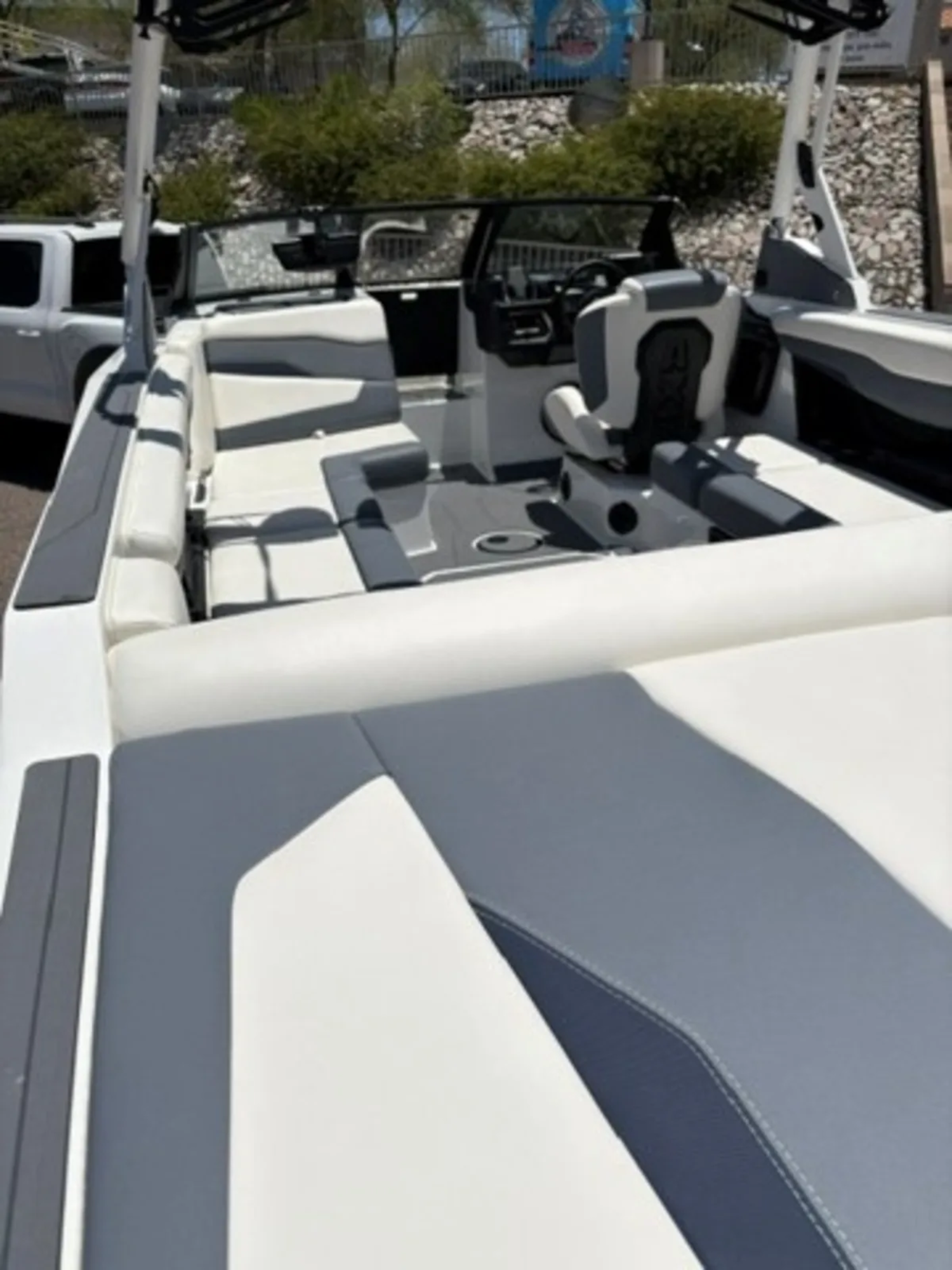 2024 Axis Boats T235