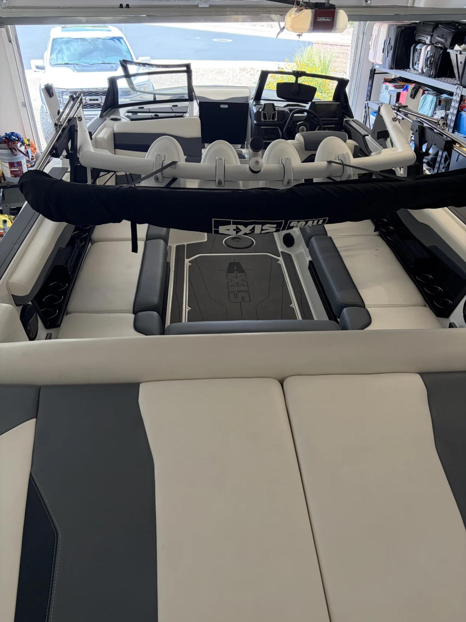 2024 Axis Boats T235