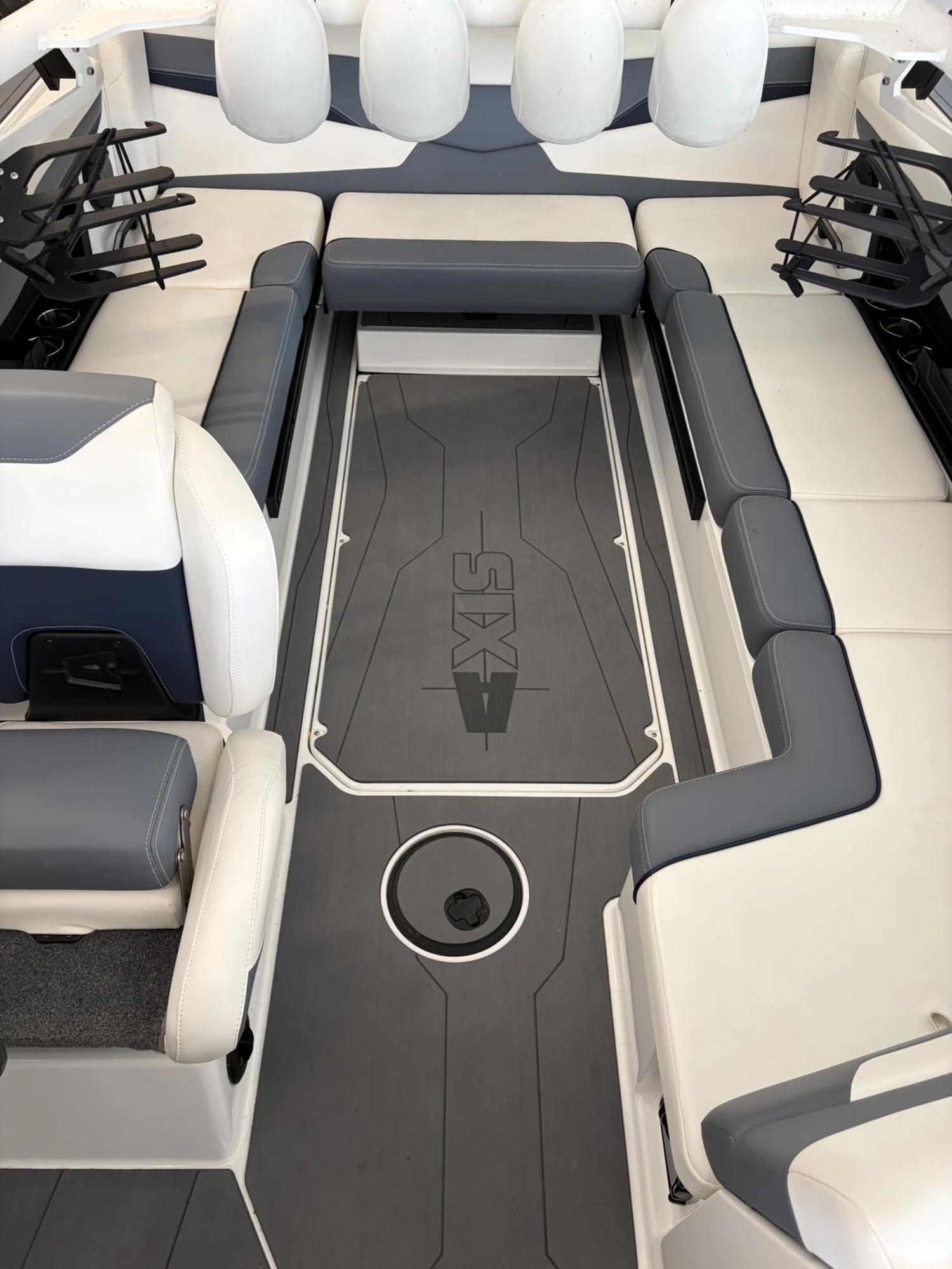 2024 Axis Boats T235