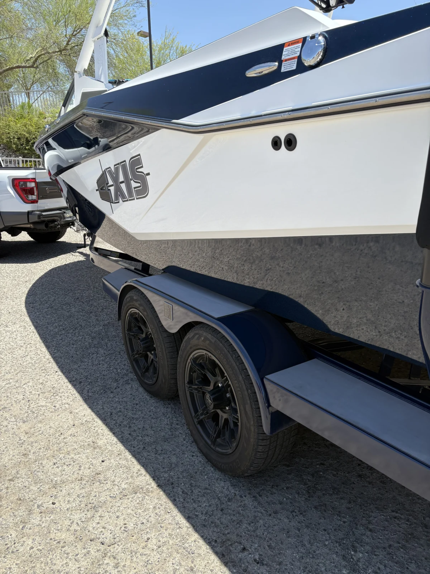 2024 Axis Boats T235