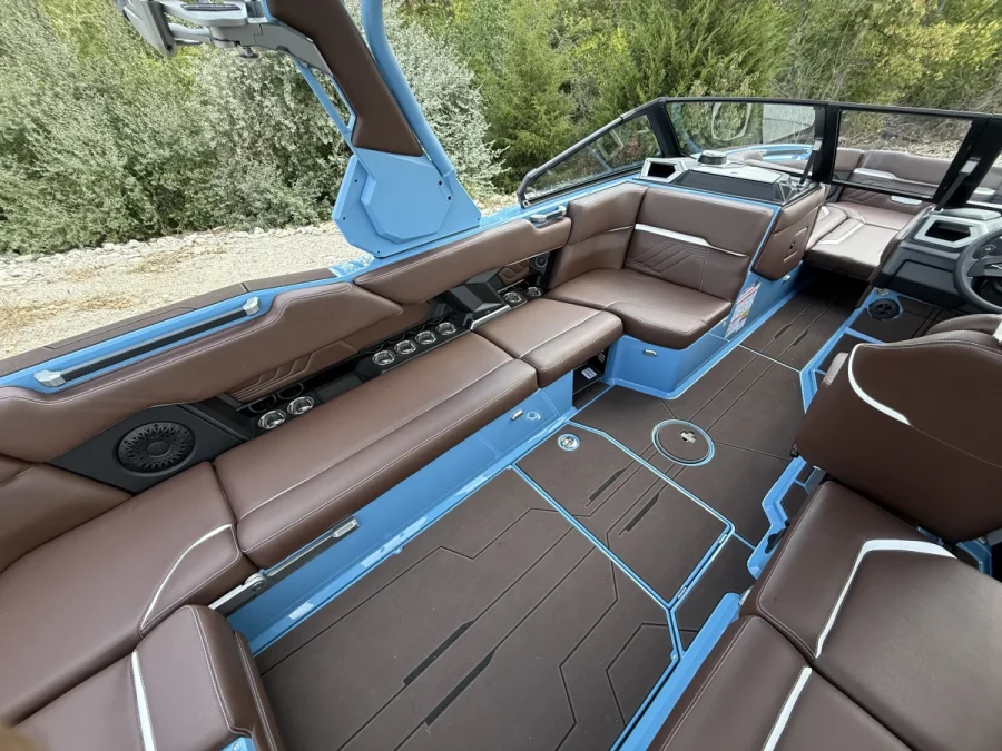 2027-supra-r245-146315-image6.webp