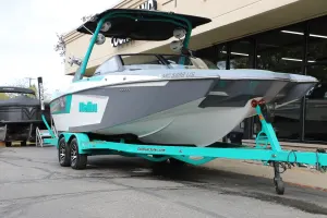 2022 Malibu 24 MXZ Wakesetter - New Arrival!! Only 124 Hours!! Icon