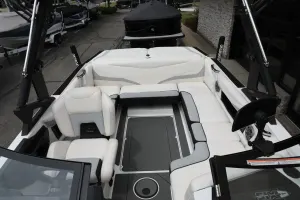 2019-axis-t22-146321-image10.webp