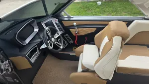 2021-mastercraft-x24-146324-image1.webp
