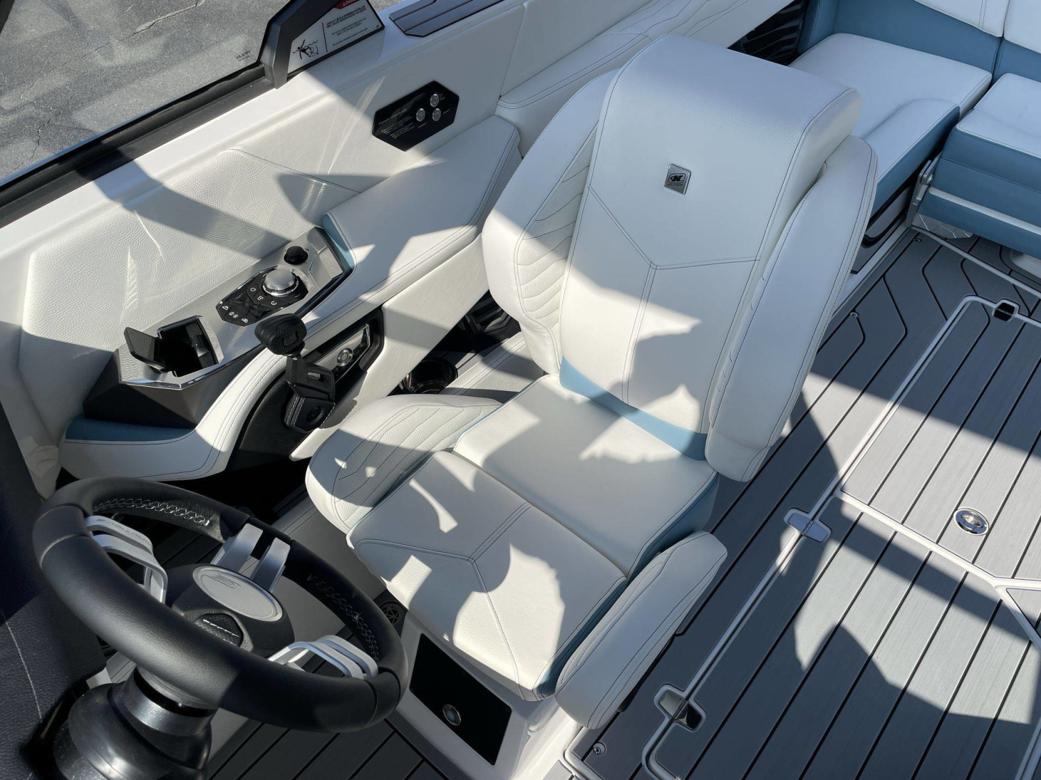 2027 Nautique G23