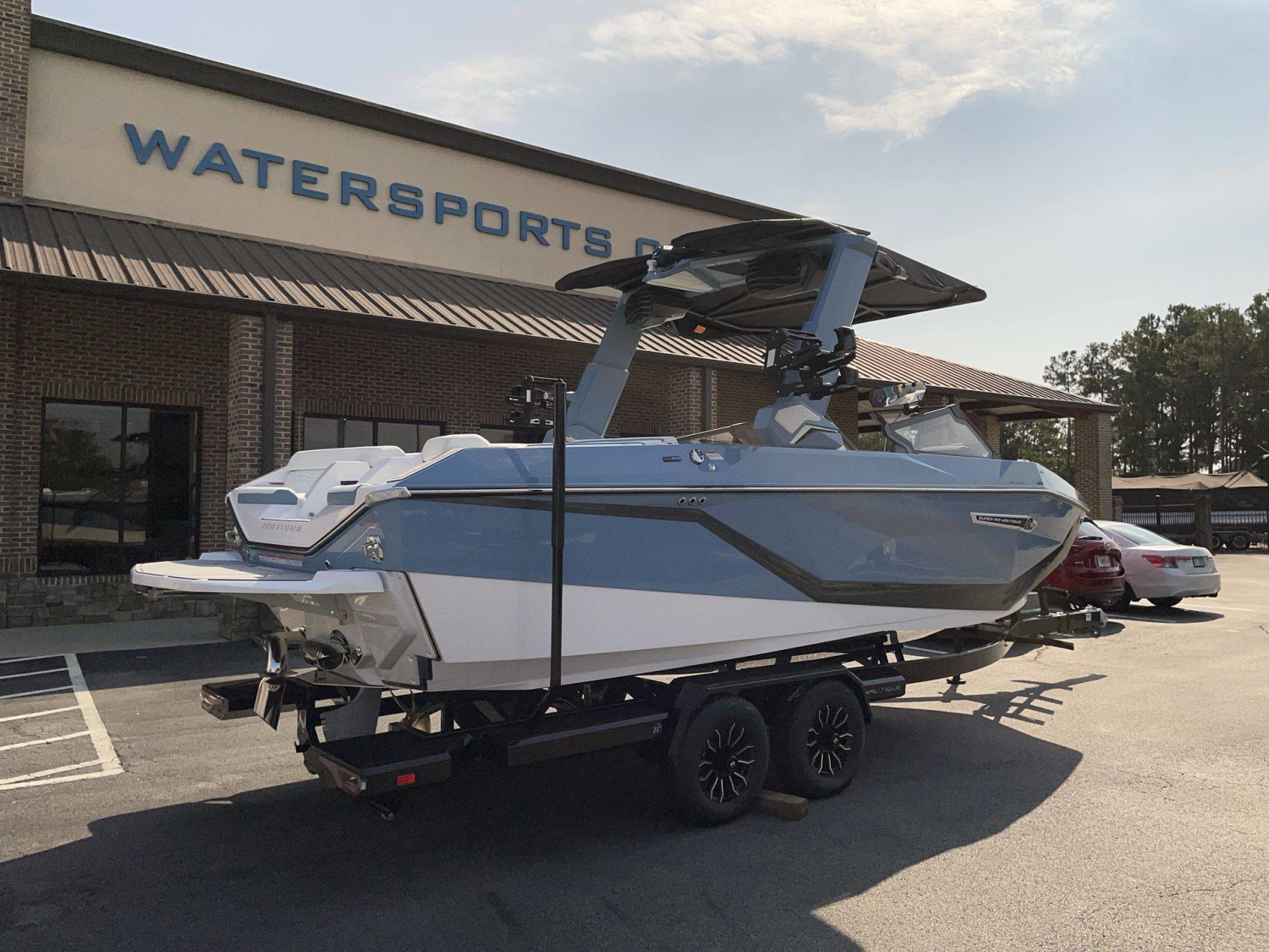 2027 Nautique G23