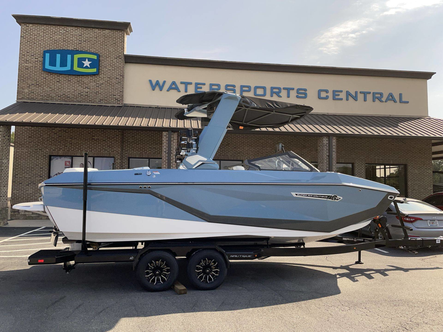 2027 Nautique G23