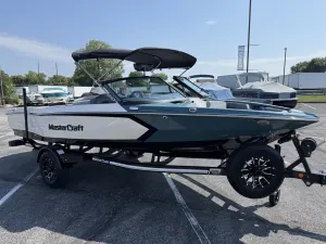 2027-mastercraft-prostar-146342-image4