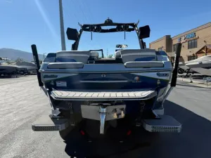 2017-malibu-wakesetter-24-mxz-146343-image6