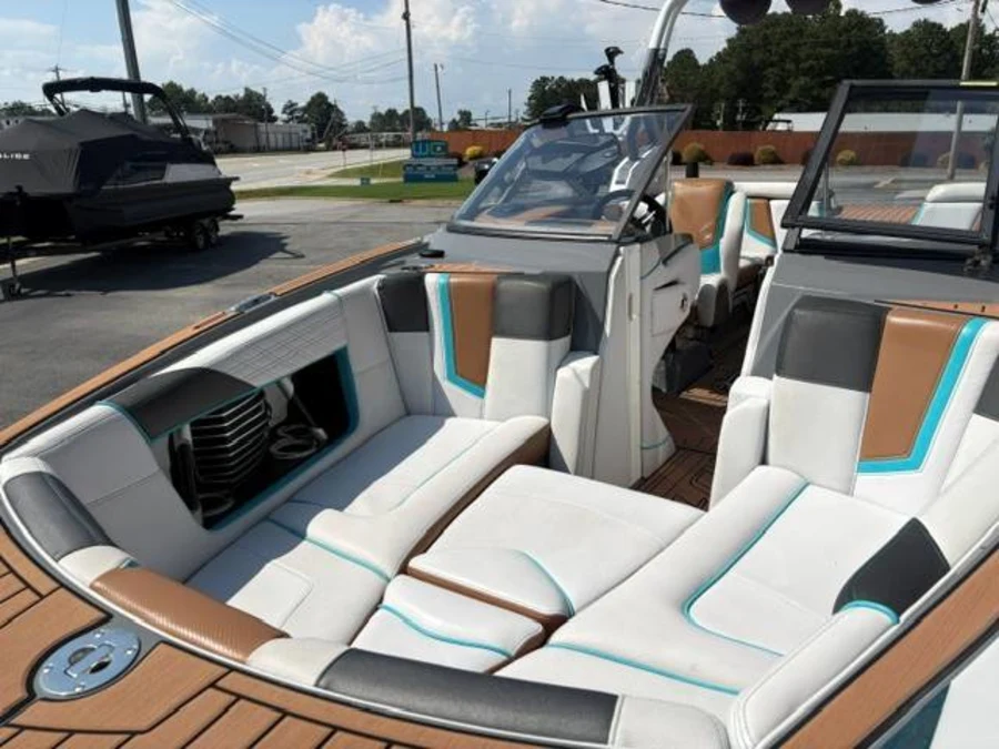 2017-nautique-g23-146345-image12