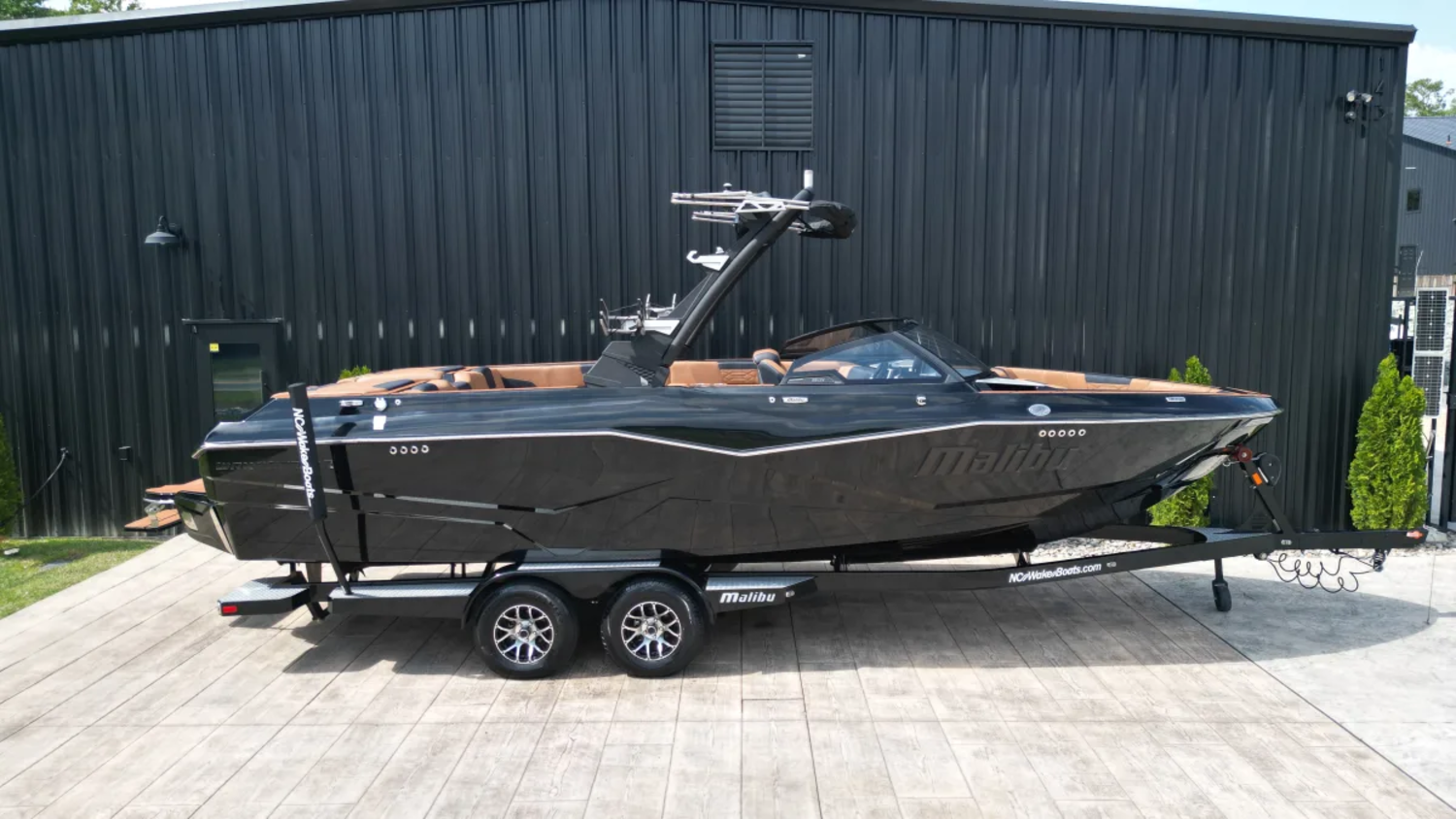 2023 Malibu Wakesetter 25 LSV