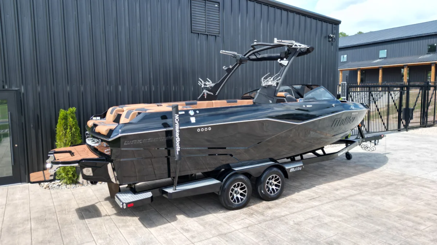 2023 Malibu Wakesetter 25 LSV