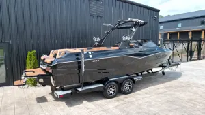 2023-malibu-wakesetter-25-lsv-146351-image1.webp