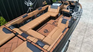 2023-malibu-wakesetter-25-lsv-146351-image12.webp